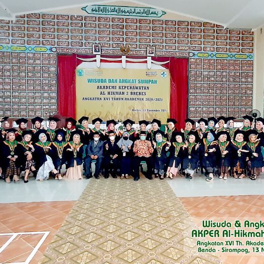 WISUDA DAN ANGKAT SUMPAH Akper Al Hikmah 2 Brebes Angkatan XVI TA 2020/2021
