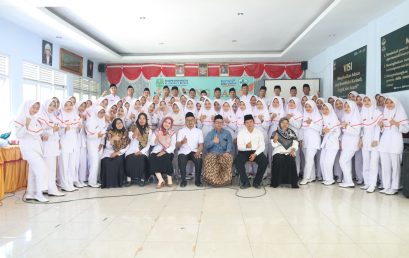 Caping Day Mahasiswa Akper Al Hikmah 2 Angkatan XIX, Titik Awal Tunas Professionalisme Perawat